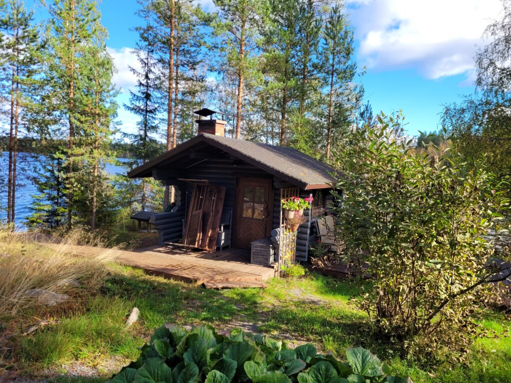 Finish sauna, Mokki in middle of the foresr